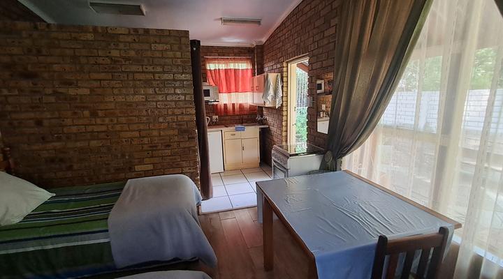 Strelitzia Guesthouse