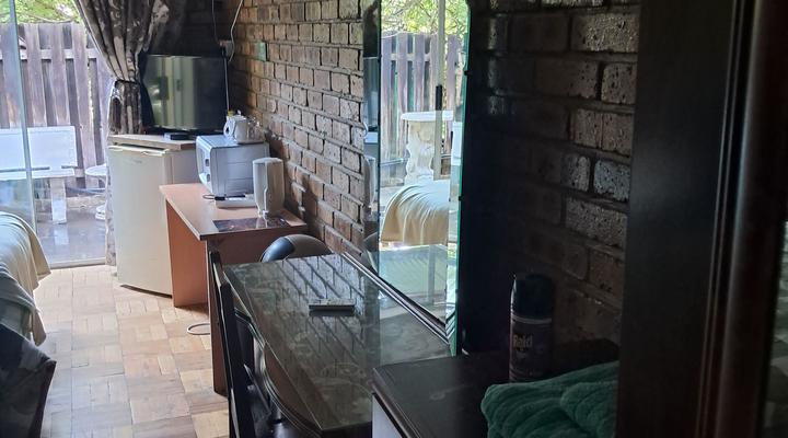 Strelitzia Guesthouse