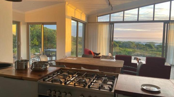 Sarah's Place -Stilbaai