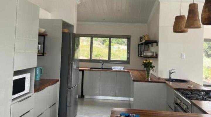 Sarah's Place -Stilbaai