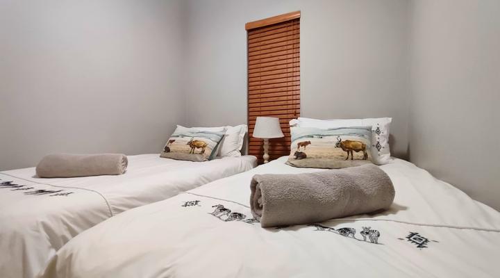 Estuary Views at 6 The Bridge