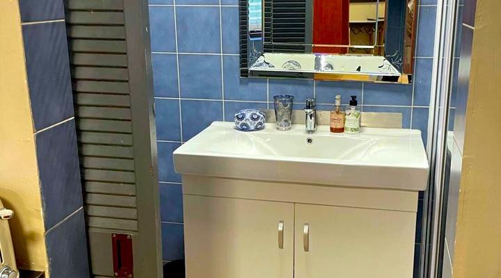 Church Road Apartment