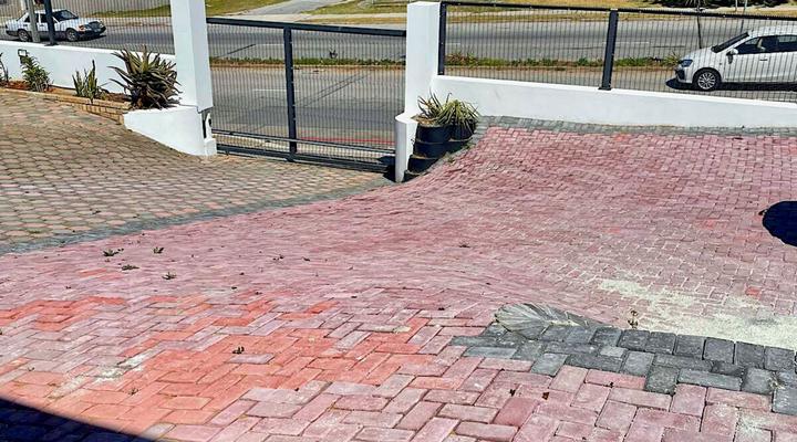 Mount Road Apartment