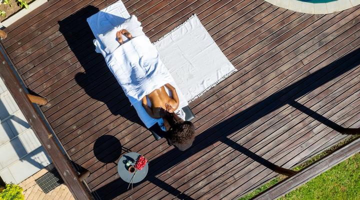 Bush Baby Valley Lodge