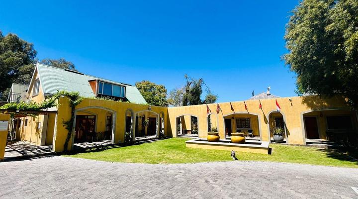 17 on Bird Guest House