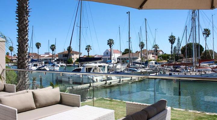 Russells on the Port