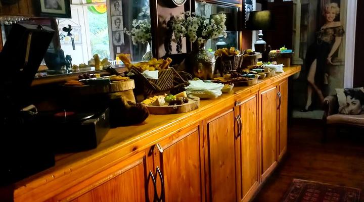 Silver Mist Guest House, Country Inn and Herberg