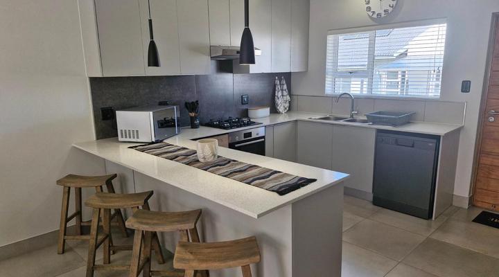 1 on York - Group House 13