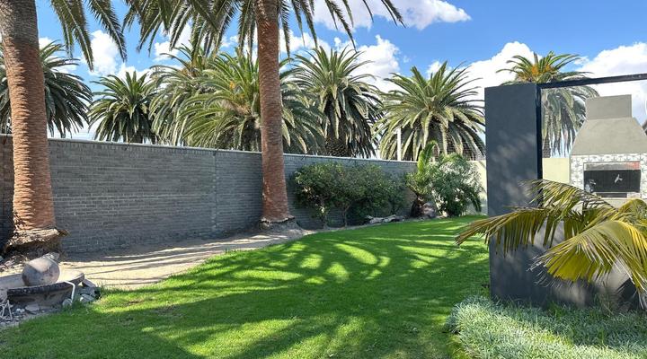 Skeleton Beach Backpackers