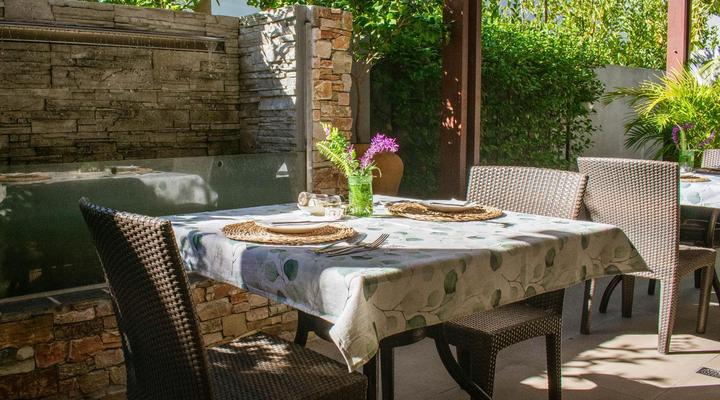 5 Seasons Guesthouse