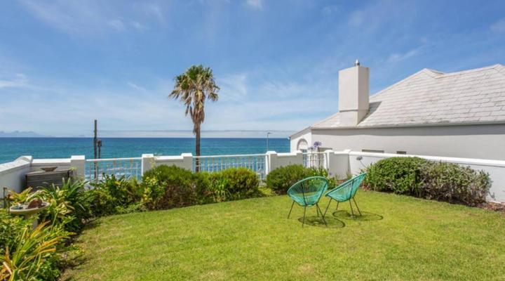St James Beachfront Apartment (Kalk Bay)