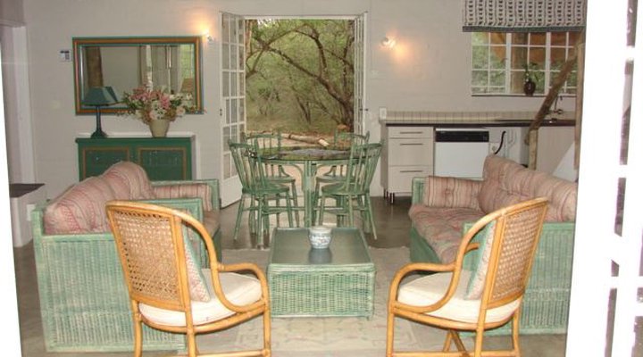 KrugerRiverVillas - HyenaHouse