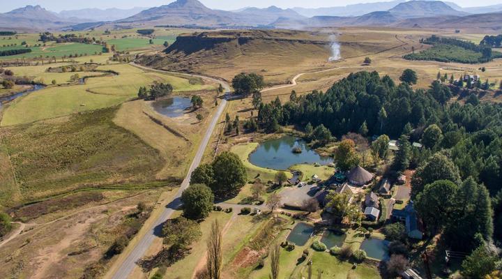 The Old Hatchery Mountain Retreat & Waterfall Restaurant & Pub