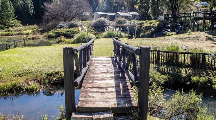 The Old Hatchery Mountain Retreat & Waterfall Restaurant & Pub