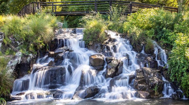 The Old Hatchery Mountain Retreat & Waterfall Restaurant & Pub