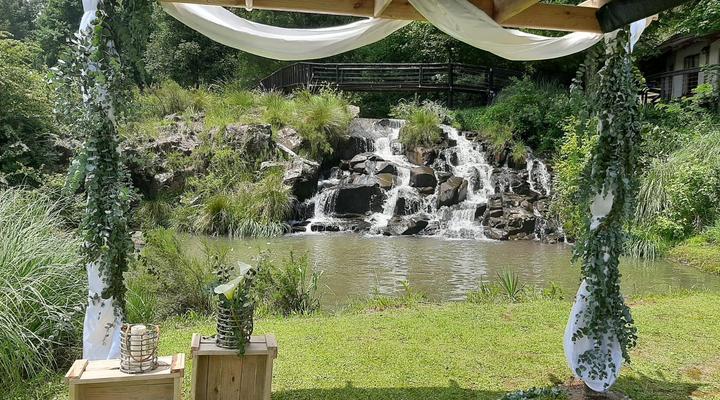 The Old Hatchery Mountain Retreat & Waterfall Restaurant & Pub