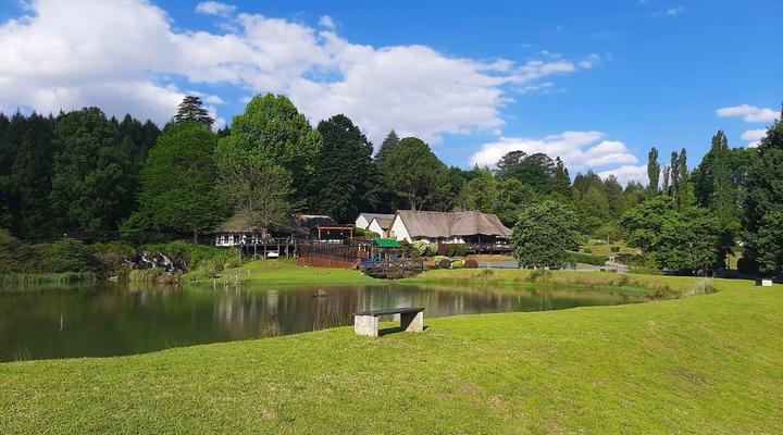The Old Hatchery Mountain Retreat & Waterfall Restaurant & Pub