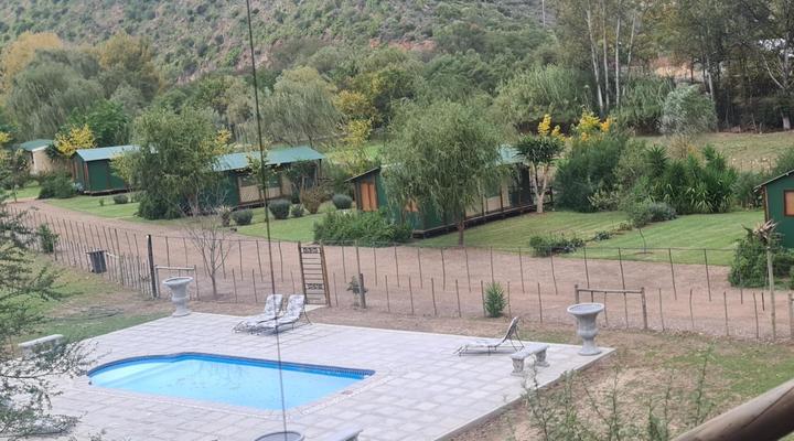 Old Mill Country Lodge, Working Ostrich Farm & Restaurant