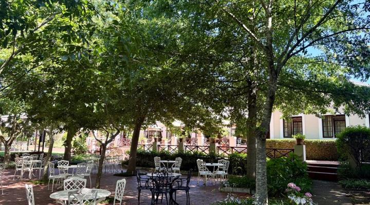 Eight Bells Mountain Inn