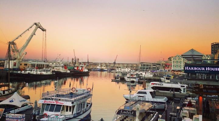 Dolphin Inn Guest House