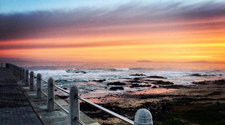 Dolphin Inn Guest House