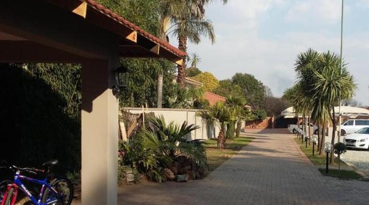 Airport Garden Boutique Hotel 