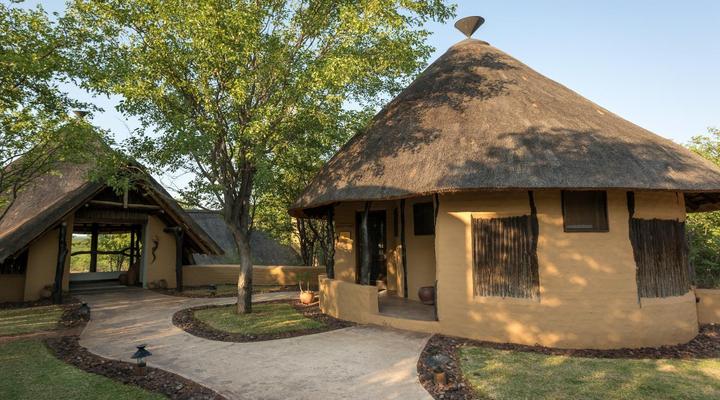 Mopane Bush Lodge