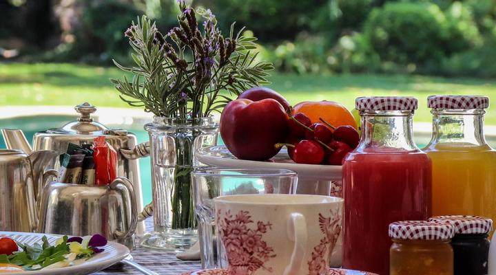 Maison - H Guest House