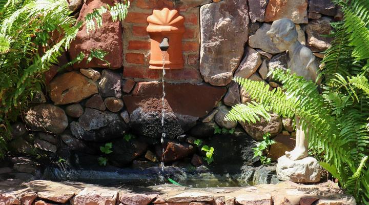 Maison - H Guest House