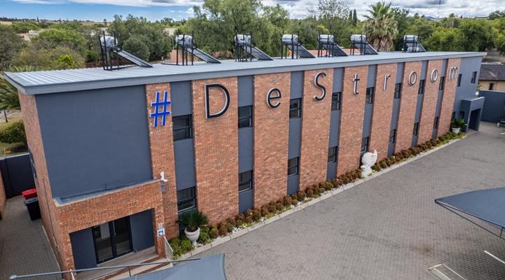 De Stroom Studio Apartments by Heybert