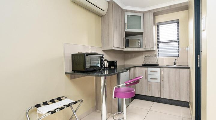 De Stroom Studio Apartments by Heybert