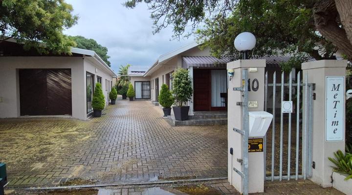 MeTime Guest House & Self Catering