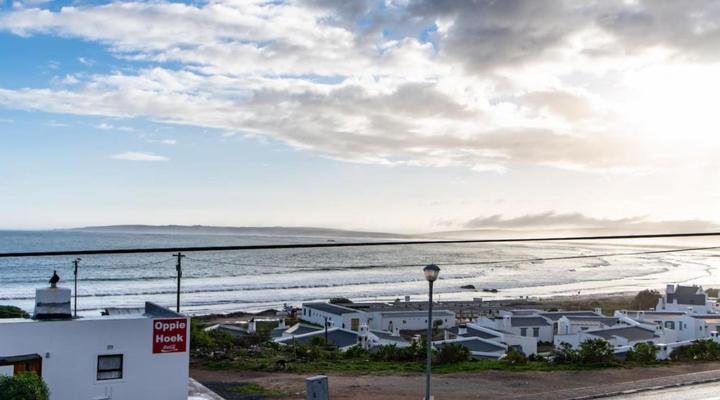 Sea Castle's Paternoster