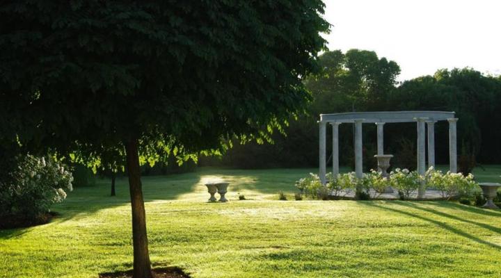 Ancient Emperor Guest Estate