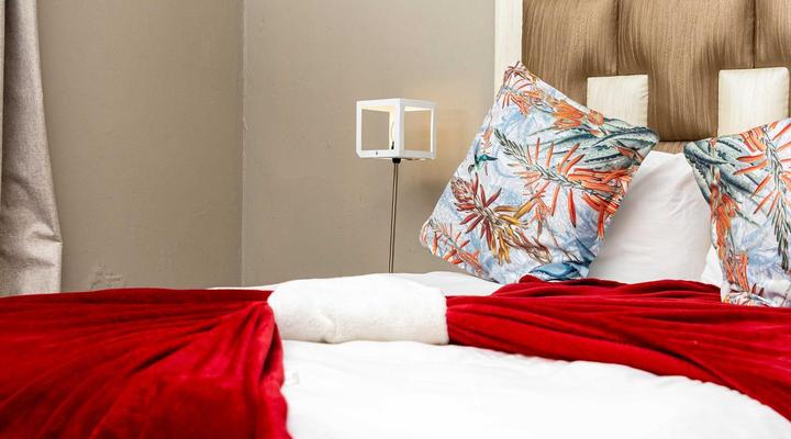 The Space Guest House - Mondlo