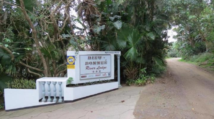 Dieu Donnee River Lodge