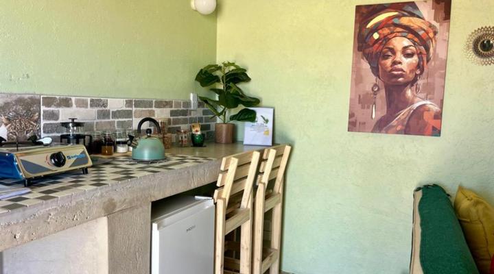 Green Elephant Cottages Uis