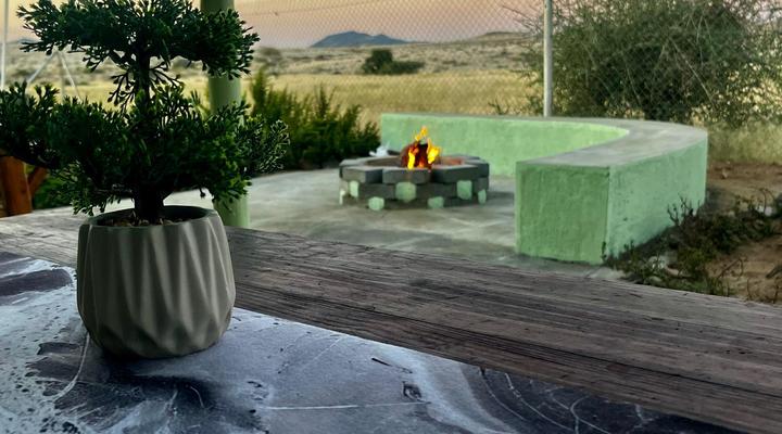 Green Elephant Cottages Uis