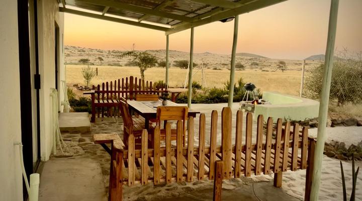 Green Elephant Cottages Uis