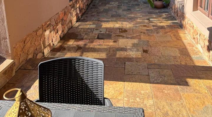 Jumanji Nature Resort: Butterfly Cabin