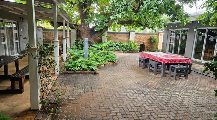 Graceland Guesthouse