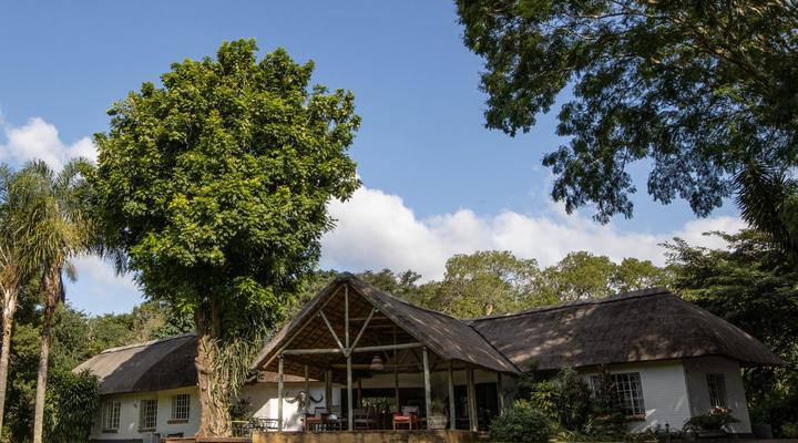 Seringa Lodge & Safaris