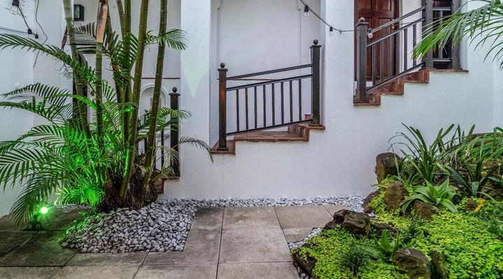 Sea Salt Big Beach House|Sheffield Beach