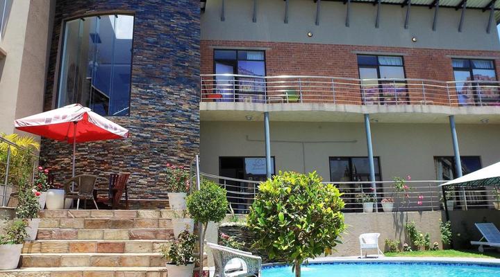 Leonardo's Guest House