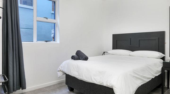 Inn & Out Express Sea Point