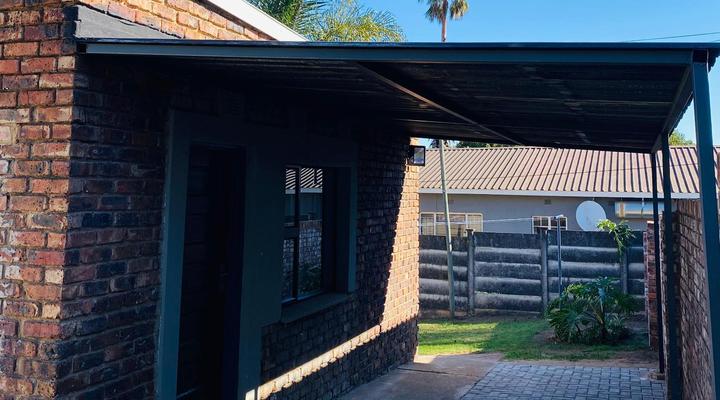 The Cozy Nook & One-bedroom Cottage