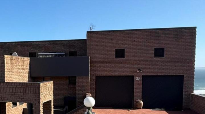 Lillies and Leopards Guesthouse