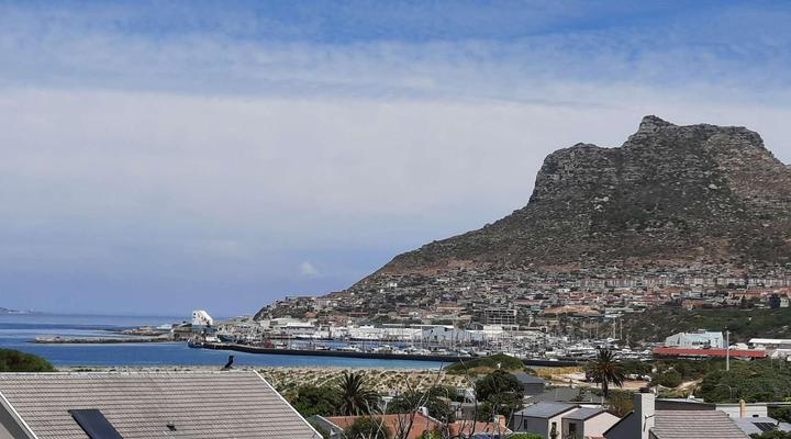 Hout Bay Gem: family duplex, Cape Town