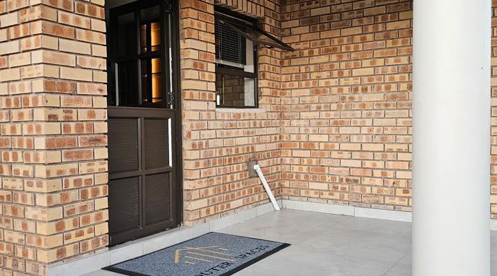 Outerspaces Farmhouse Retreat