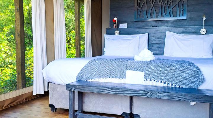 Ndhula Luxury Tented Lodge